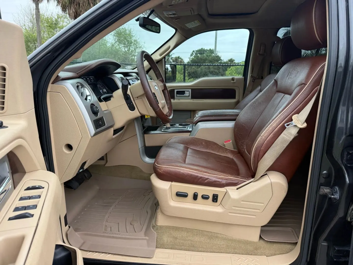 2012 Ford F-150 King Ranch 4WD SuperCrew 145 in - Photo 12