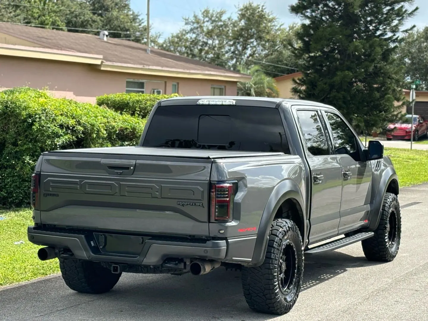 2018 Ford F-150 Raptor 4WD SuperCrew 5-1/2' Box - Photo 5