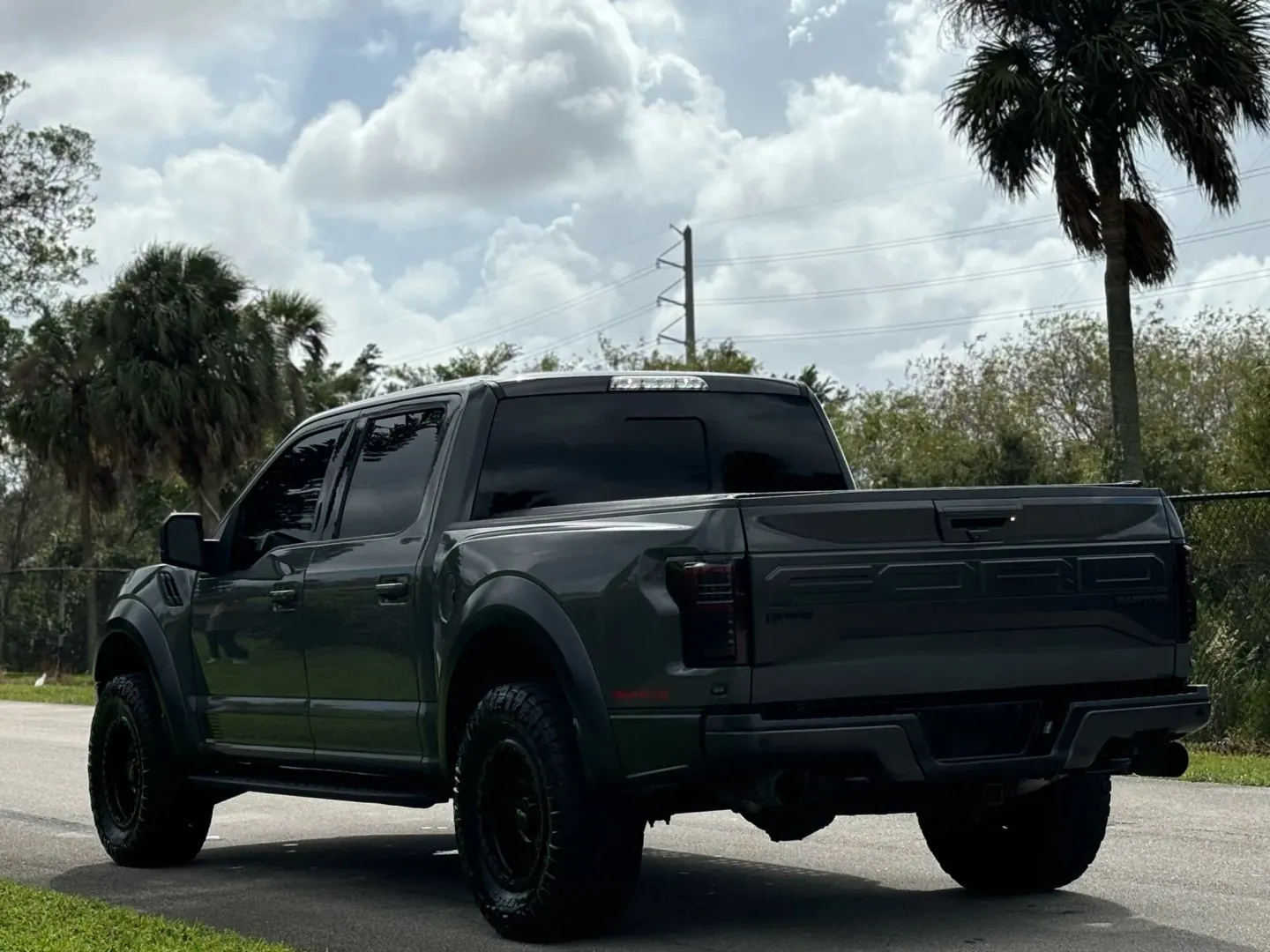 2018 Ford F-150 Raptor 4WD SuperCrew 5-1/2' Box - Photo 7