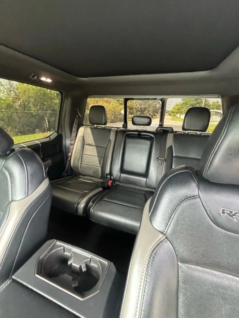 2018 Ford F-150 Raptor 4WD SuperCrew 5-1/2' Box - Photo 16
