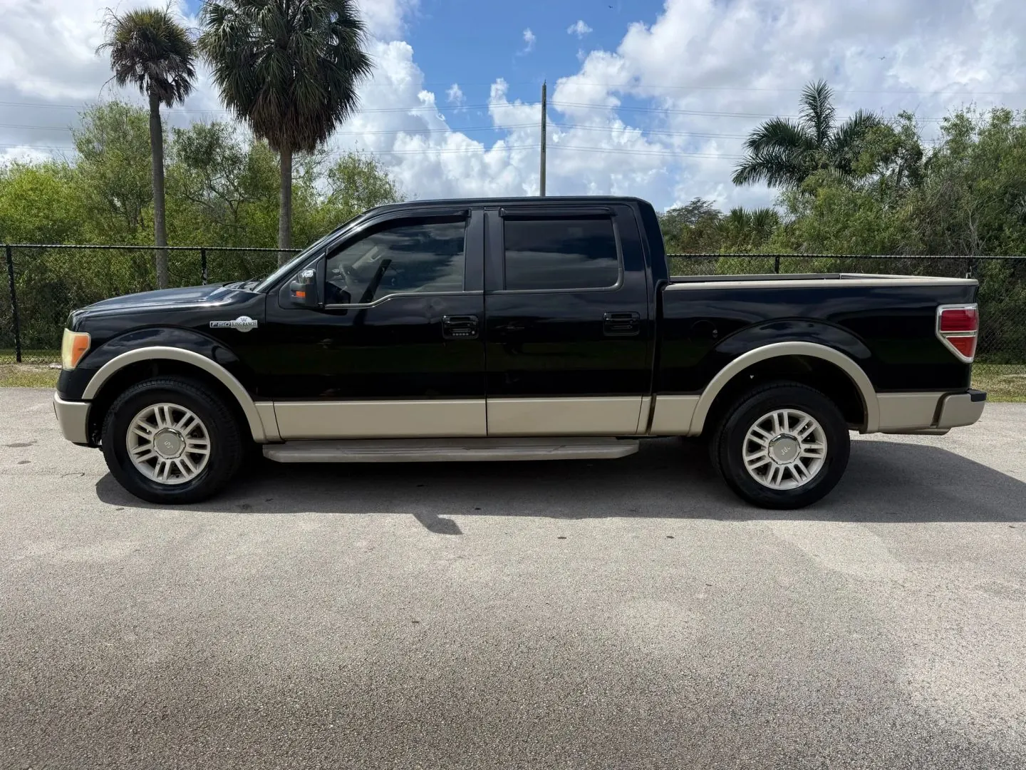 2009 Ford F-150 King Ranch SuperCrew 145 in - Photo 5