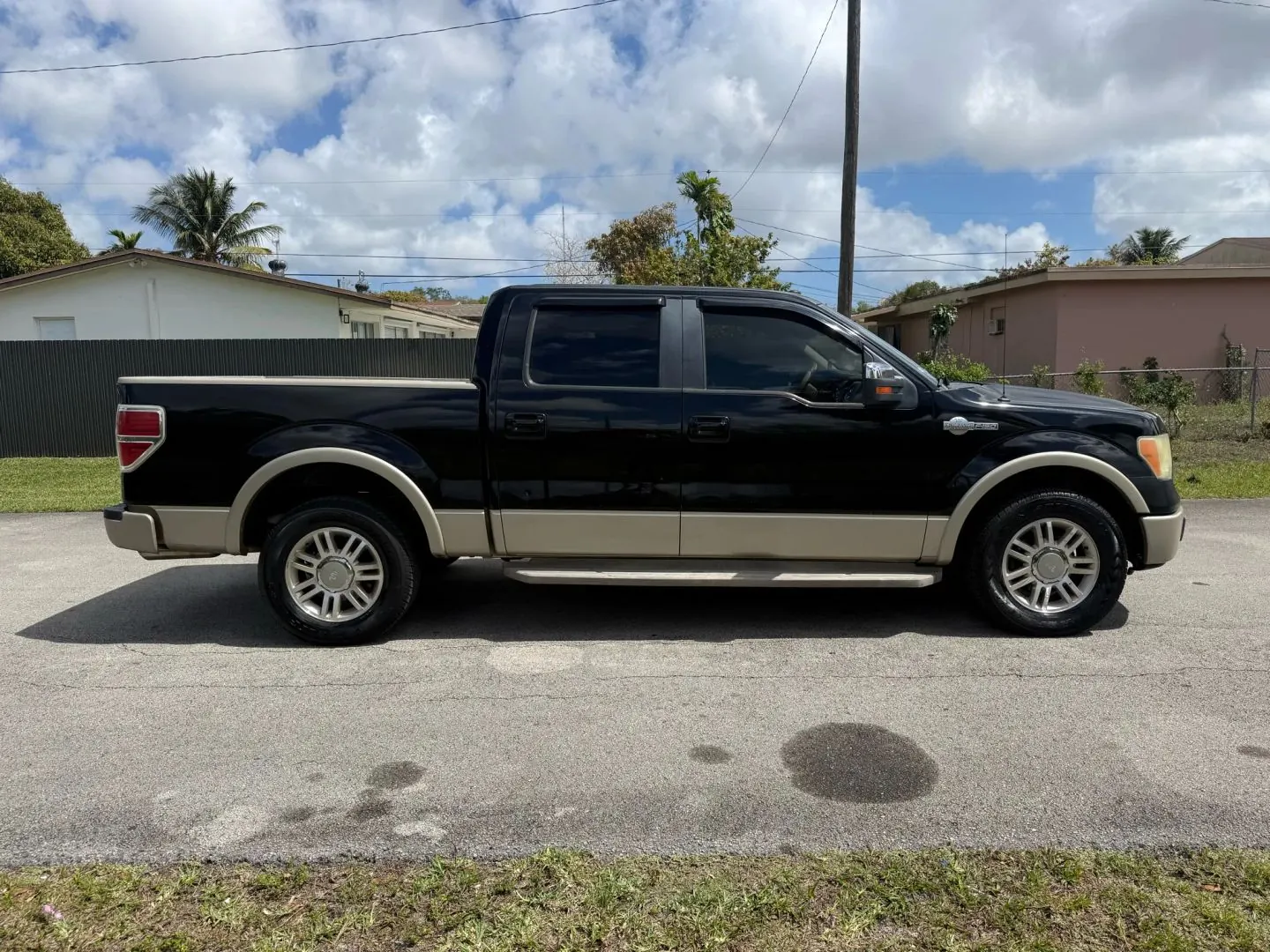 2009 Ford F-150 King Ranch SuperCrew 145 in - Photo 4