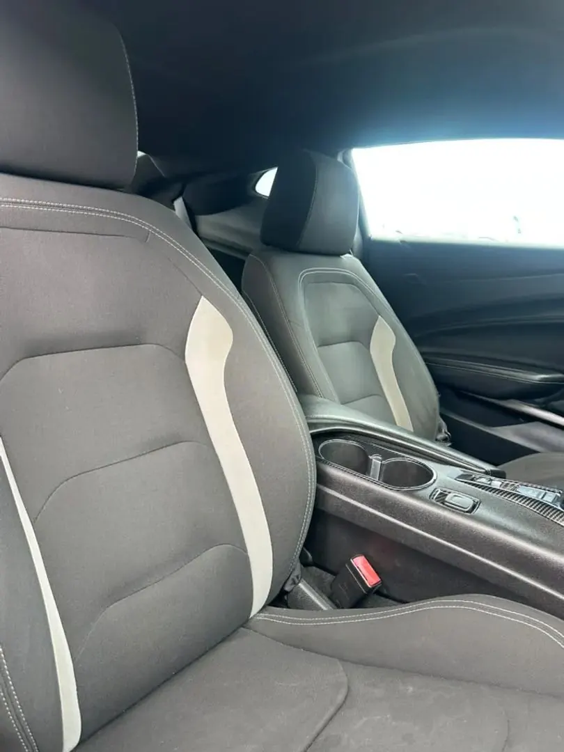 2016 Chevrolet Camaro - Photo 14