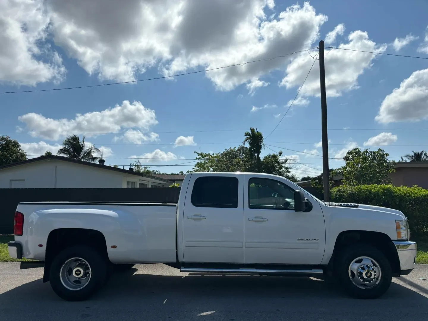 2014 Chevrolet Silverado HD LTZ 4WD Crew Cab DRW LWB - Photo 3