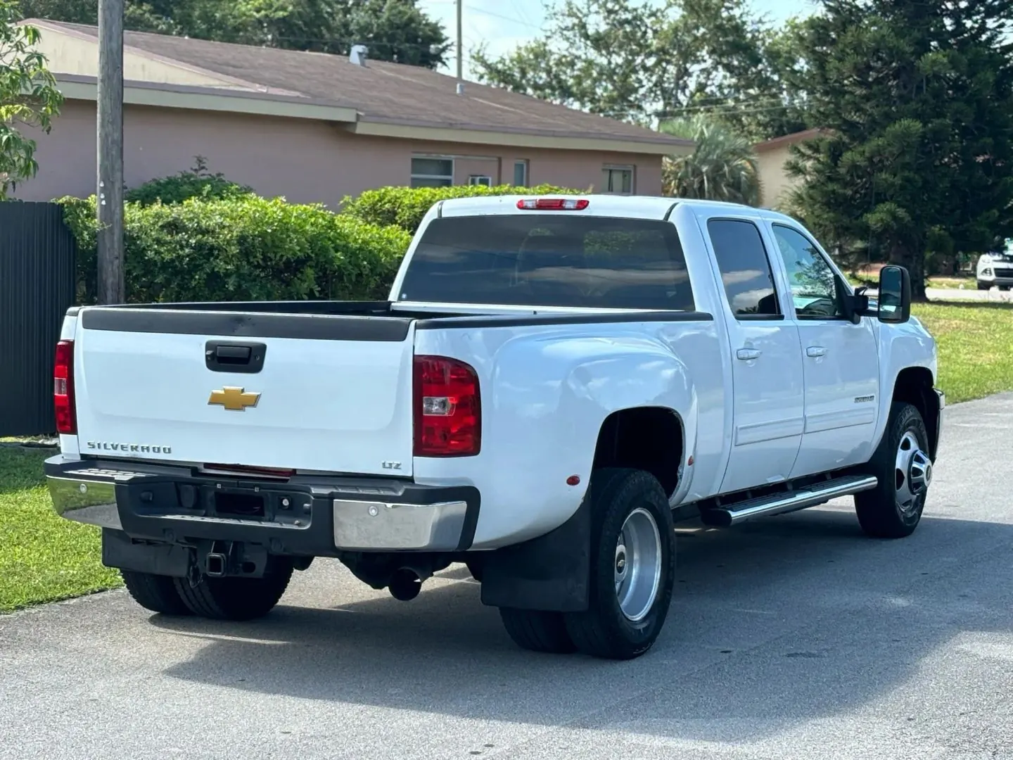 2014 Chevrolet Silverado HD LTZ 4WD Crew Cab DRW LWB - Photo 5