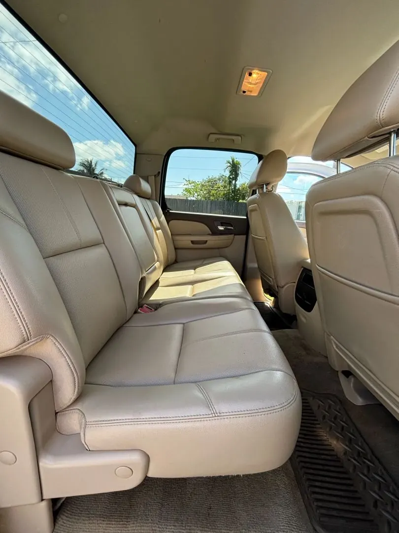 2014 Chevrolet Silverado HD LTZ 4WD Crew Cab DRW LWB - Photo 13