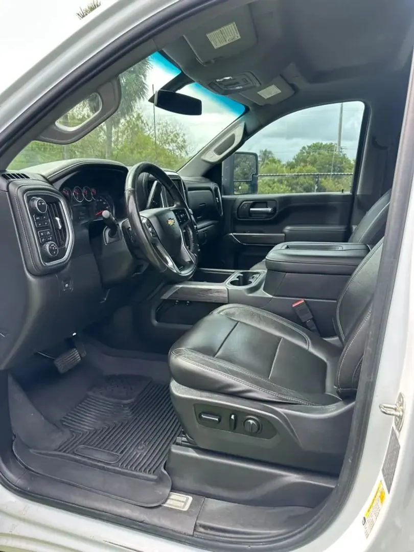 2020 Chevrolet Silverado HD LTZ 4WD Crew Cab Standard Box - Photo 9