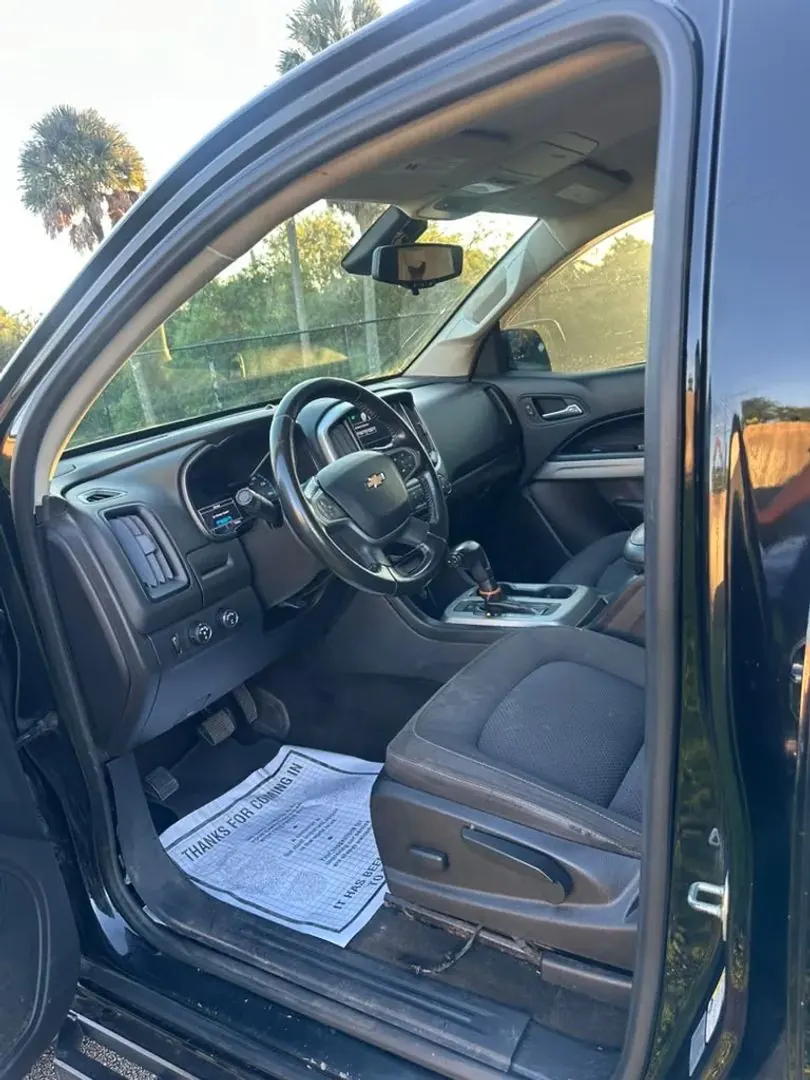 2017 Chevrolet Colorado LT 4WD Crew Cab Short Box - Photo 8