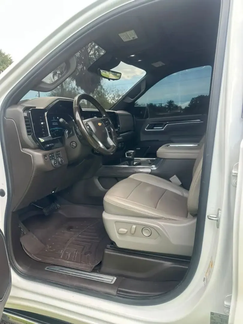 2022 Chevrolet Silverado 1500 LTZ 4WD Crew Cab Short Box - Photo 9