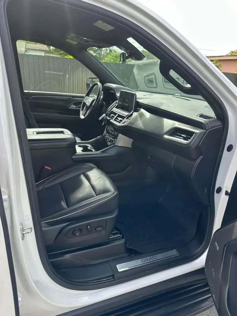 2022 GMC Yukon SLT 2WD - Photo 12