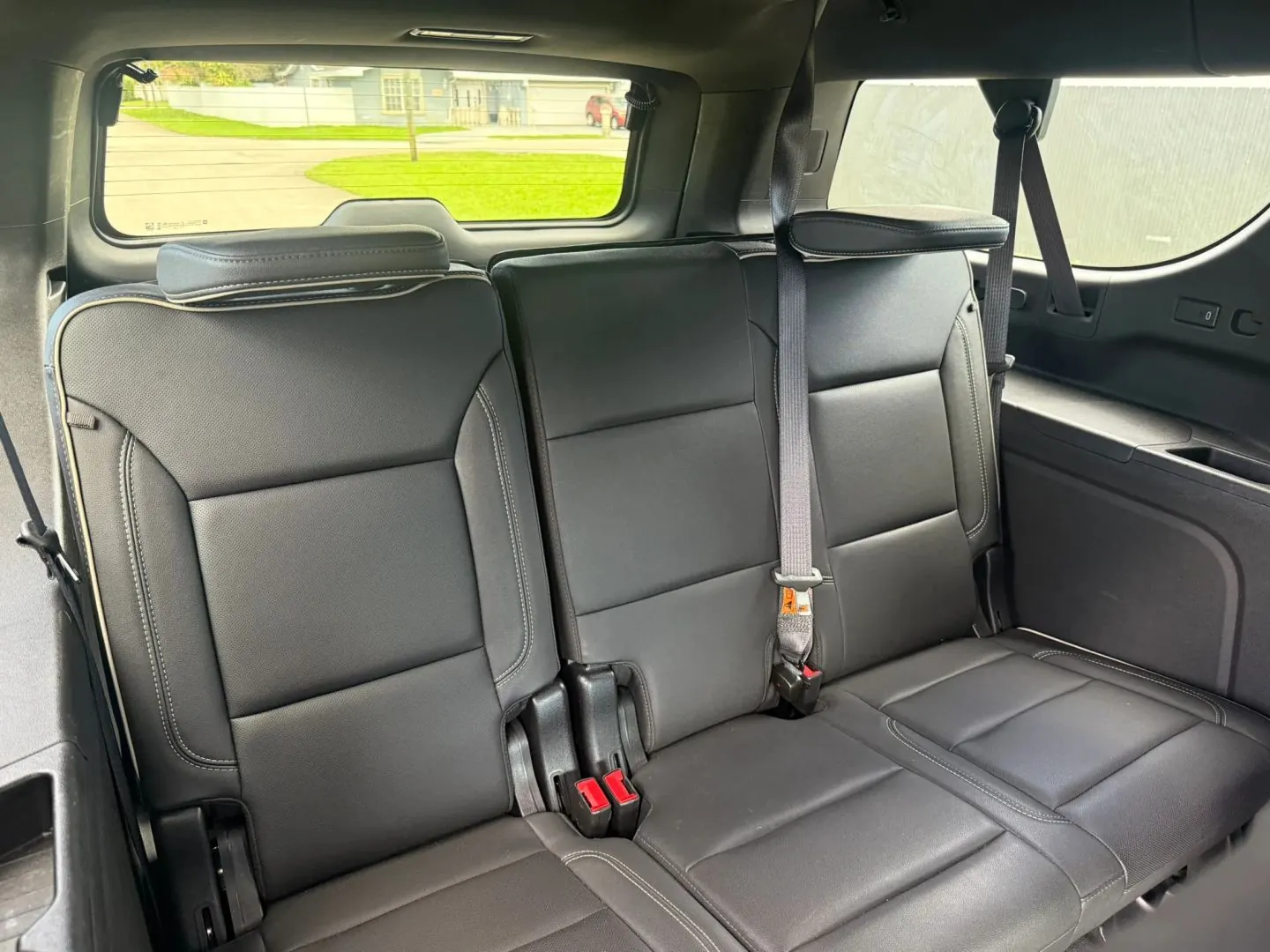 2024 GMC Yukon SLT 2WD - Photo 13