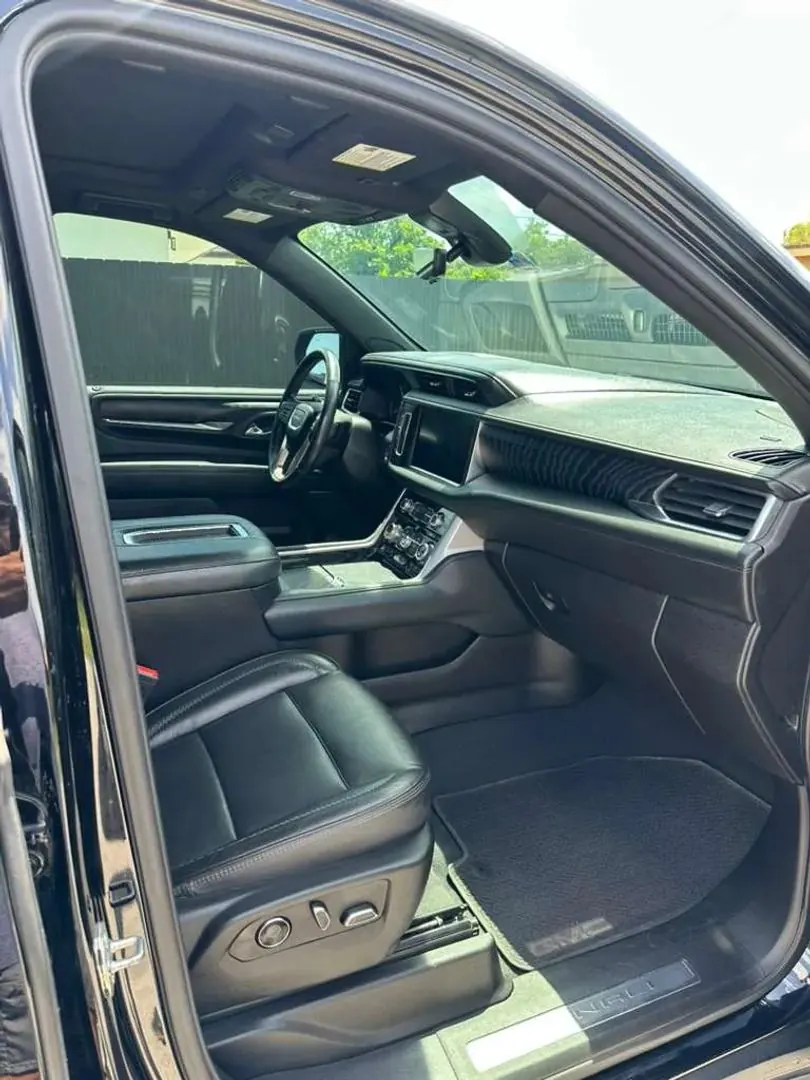 2021 GMC Yukon Denali 4WD - Photo 12