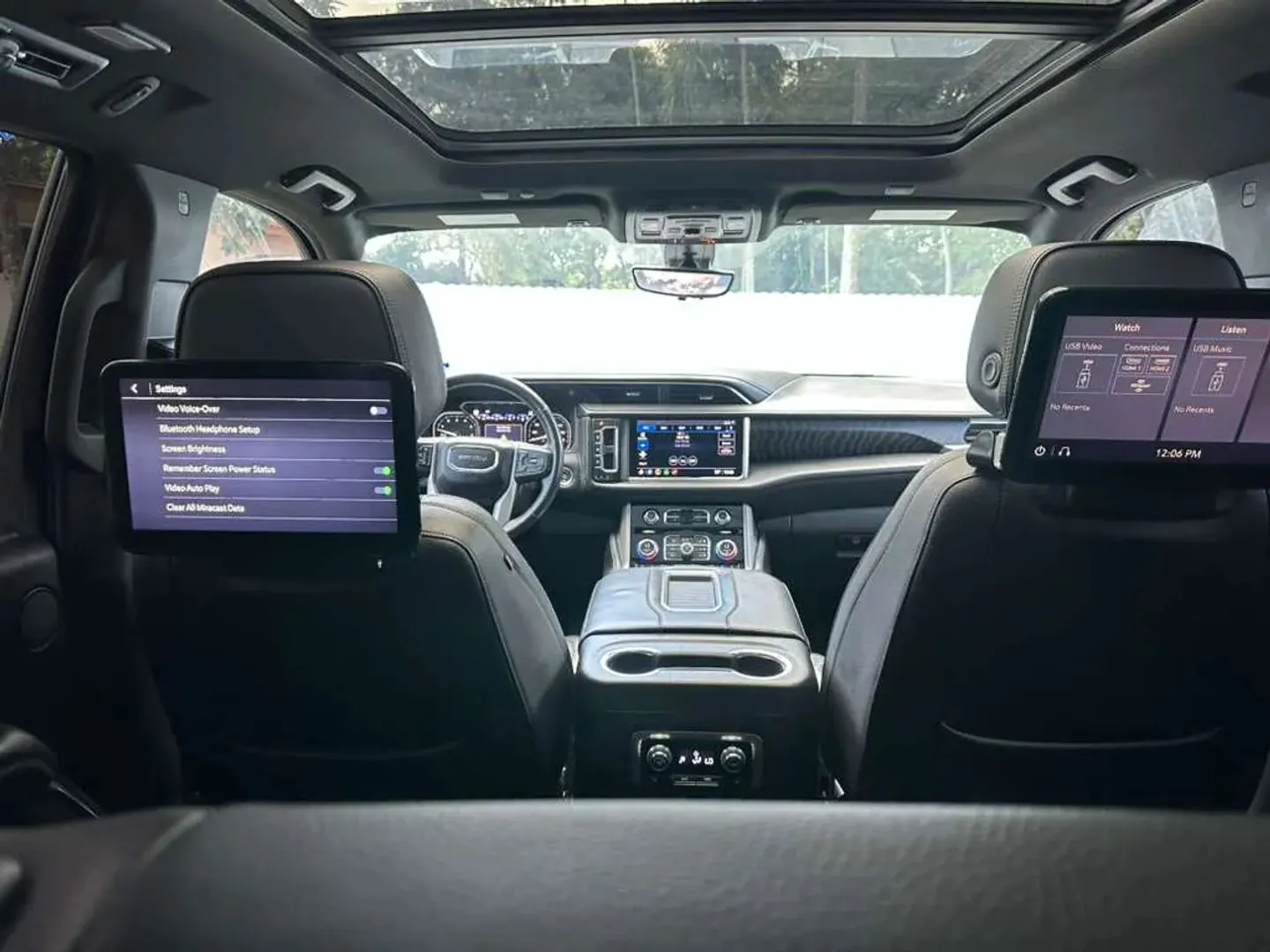 2021 GMC Yukon Denali 4WD - Photo 15