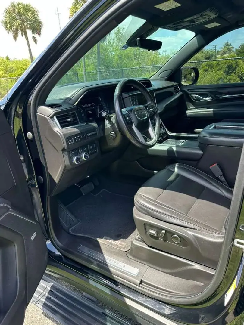 2021 GMC Yukon Denali 4WD - Photo 9