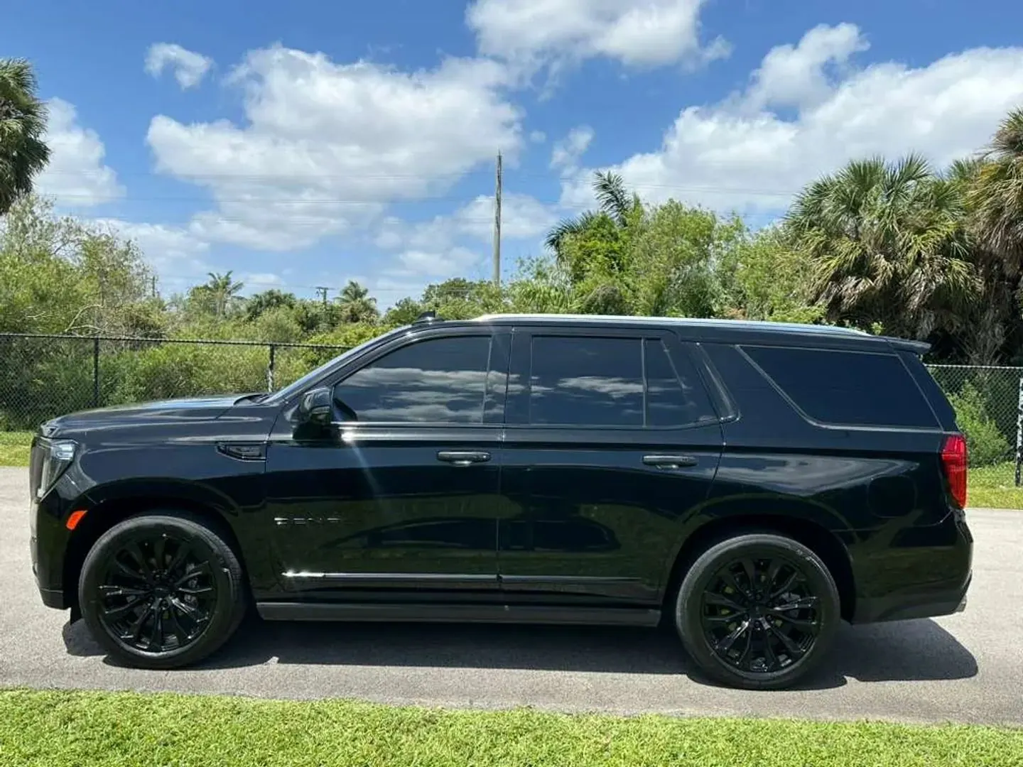 2021 GMC Yukon Denali 4WD - Photo 7