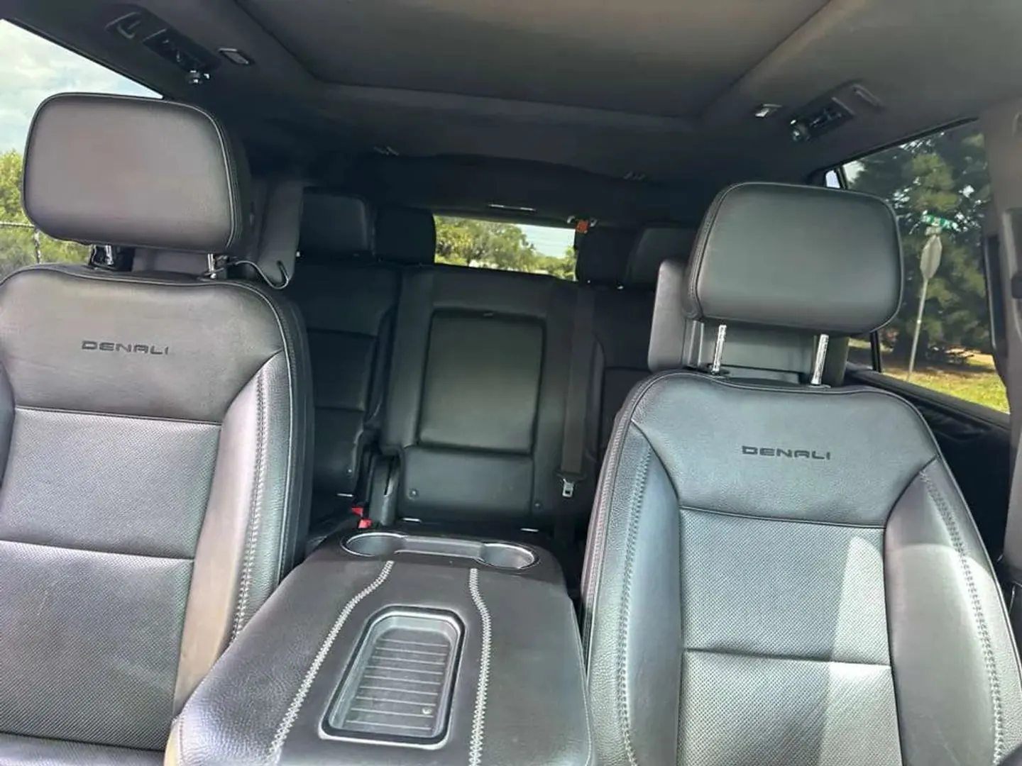 2021 GMC Yukon Denali 4WD - Photo 13