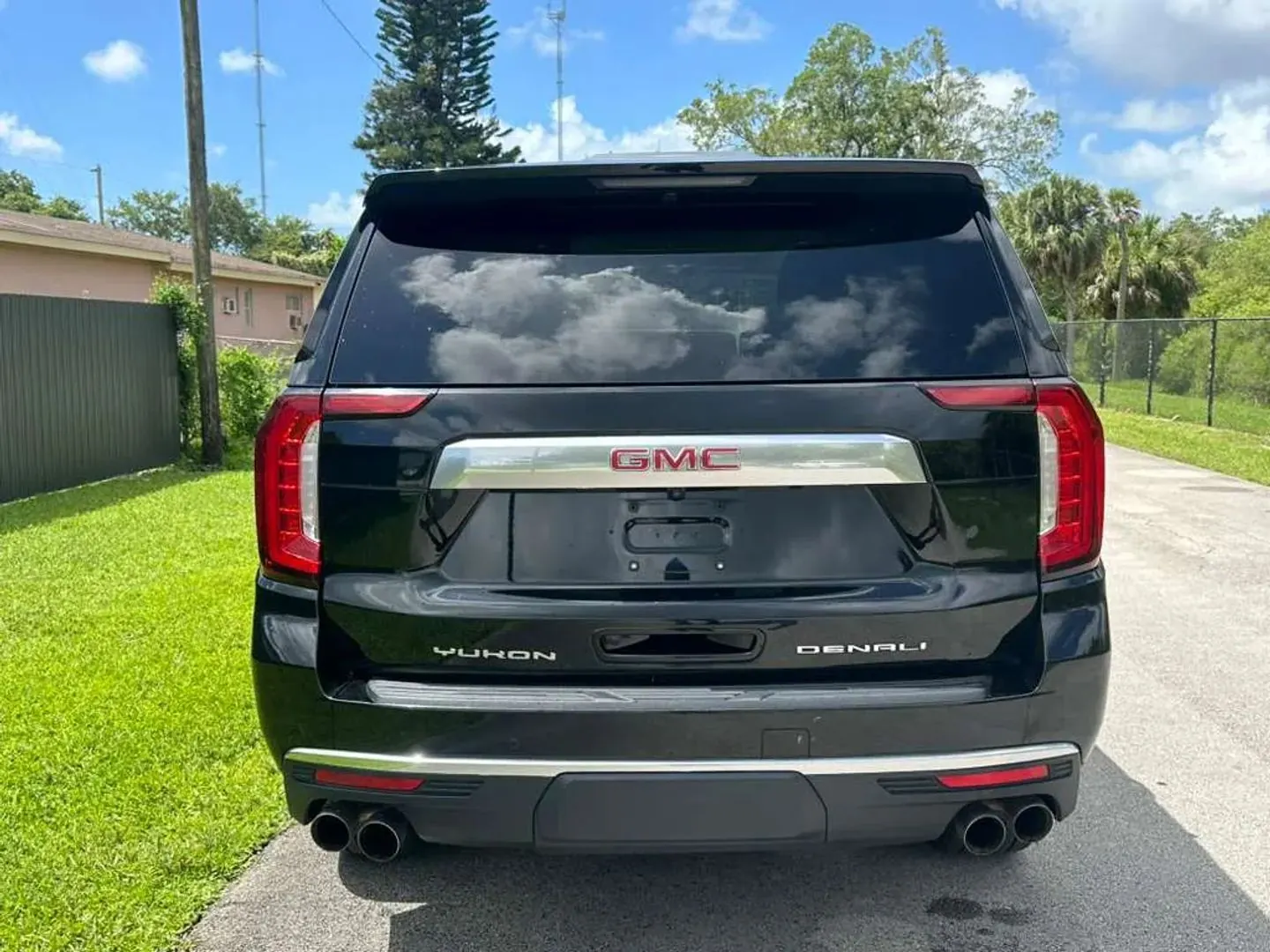 2021 GMC Yukon Denali 4WD - Photo 5