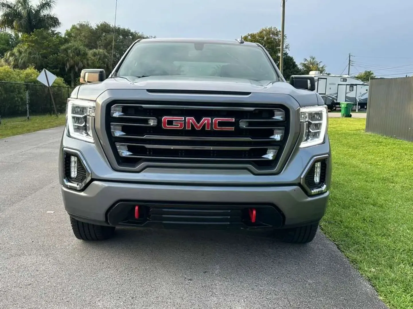 2021 GMC Sierra AT4 4WD Crew Cab Short Box - Photo 2