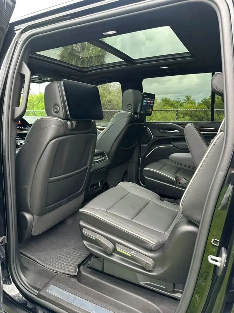 2023 Cadillac Escalade ESV Premium Luxury 4WD - Photo 10