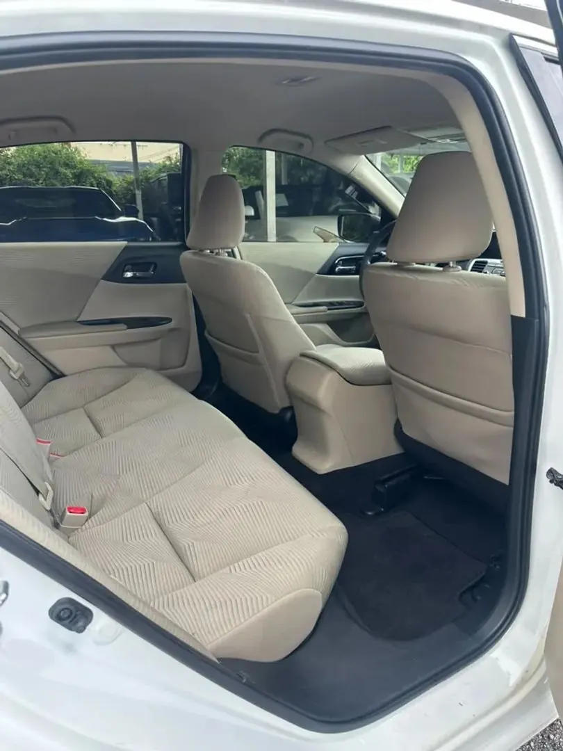 2016 Honda Accord LX CVT - Photo 6