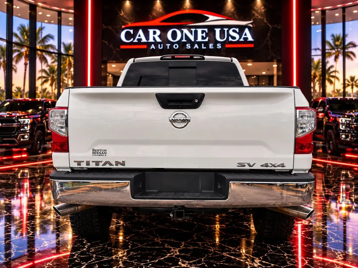 2019 Nissan Titan SV 4WD Crew Cab - Photo 4
