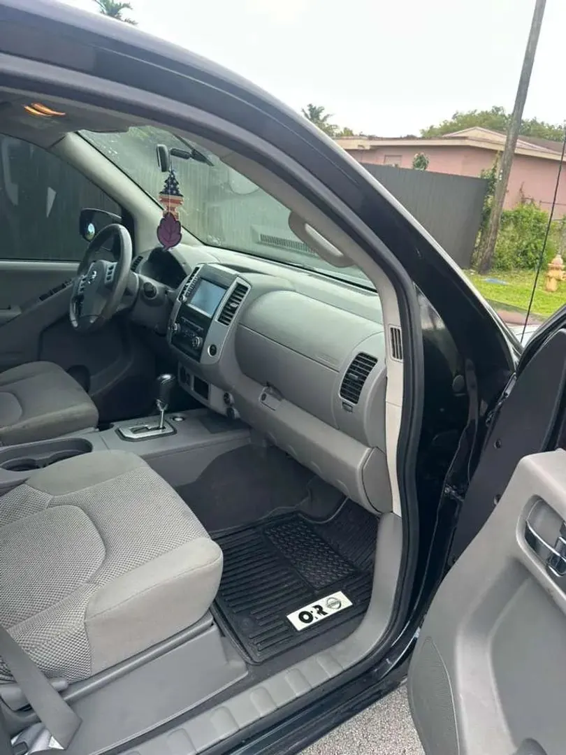 2021 Nissan Frontier SV Crew Cab 2WD SWB - Photo 10