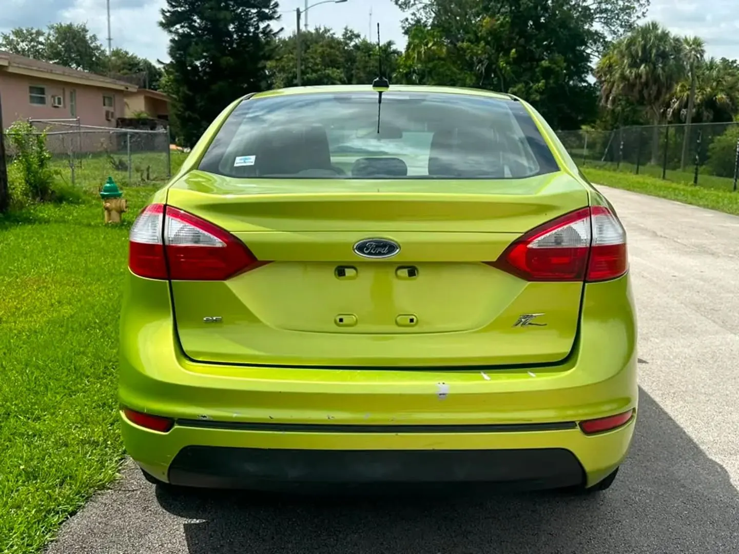 2012 Ford Fiesta SE Sedan - Photo 5