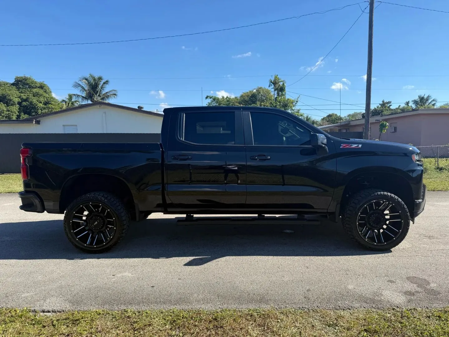 2021 Chevrolet Silverado 1500 RST 4WD Crew Cab Short Box - Photo 7