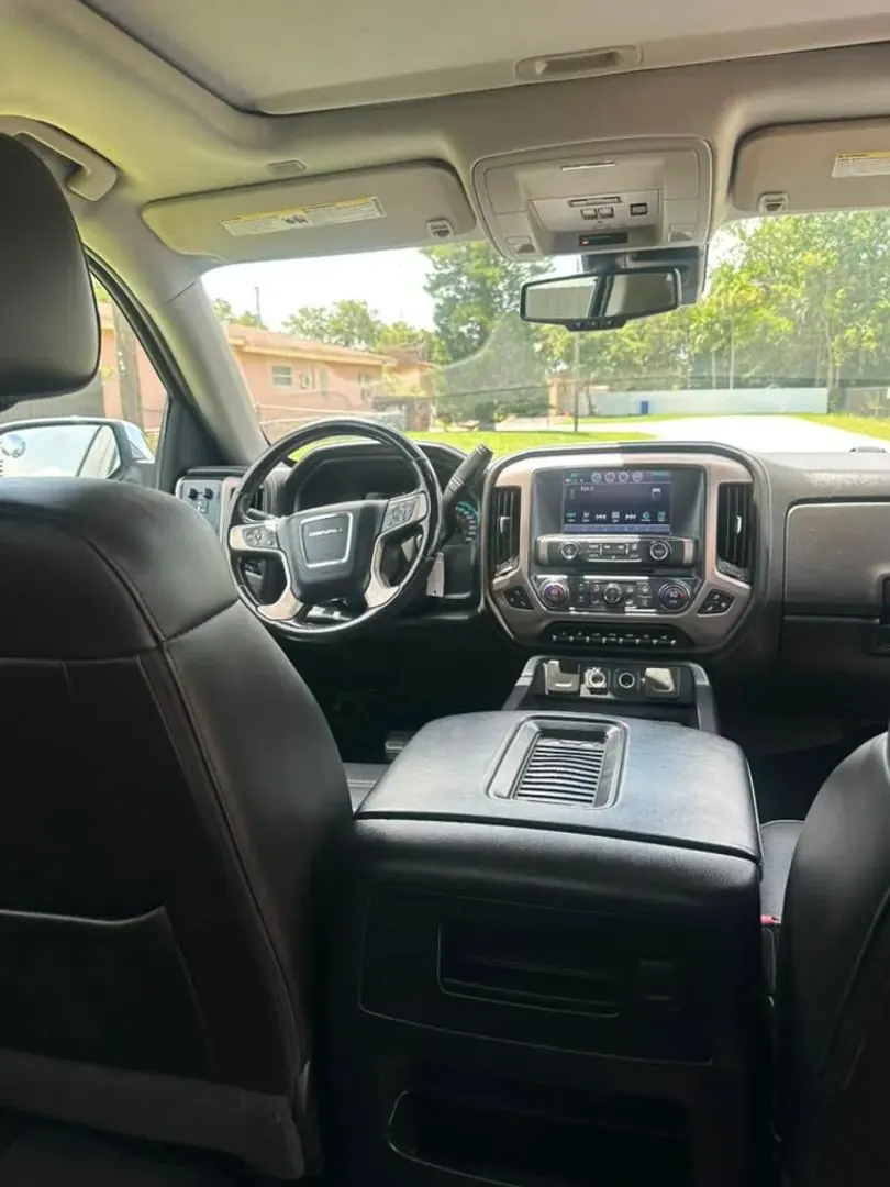 2018 GMC Sierra 4WD Crew Cab Short Box - Photo 18