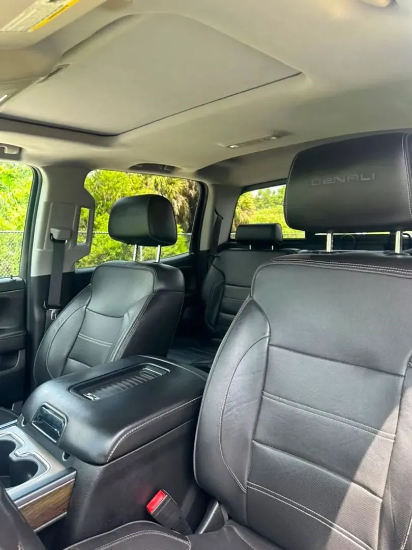 2018 GMC Sierra 4WD Crew Cab Short Box - Photo 11
