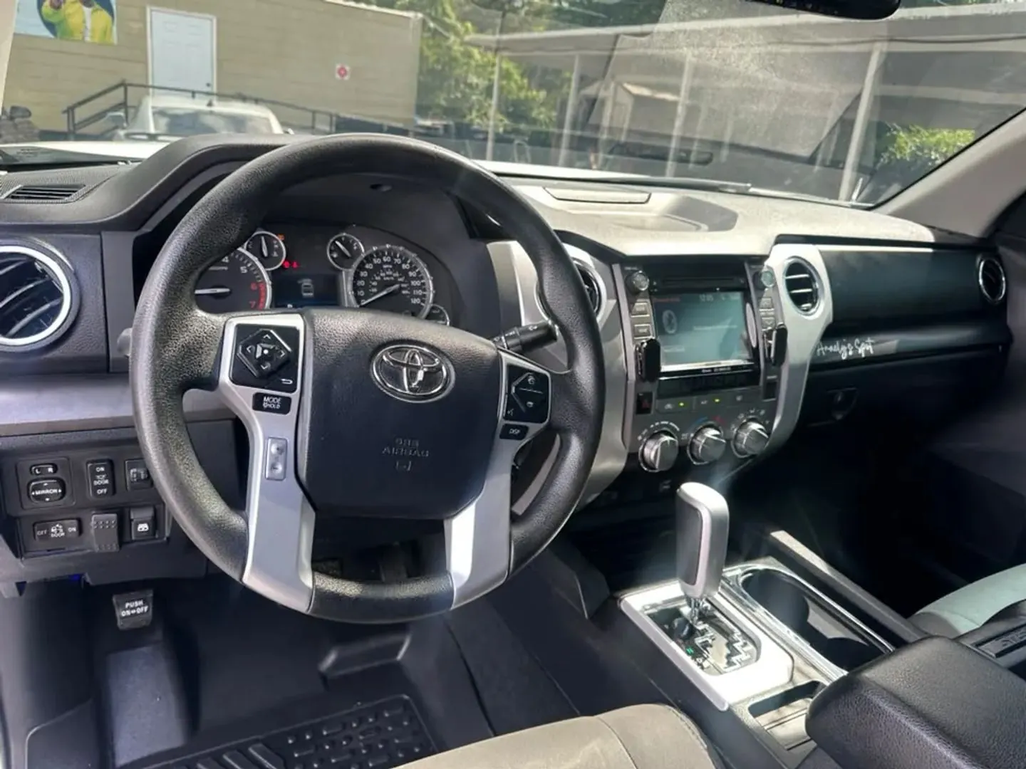 2017 Toyota Tundra SR5 5.7L FFV CrewMax Short - Photo 8
