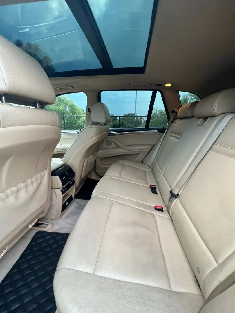 2007 BMW X5 4.8i - Photo 10
