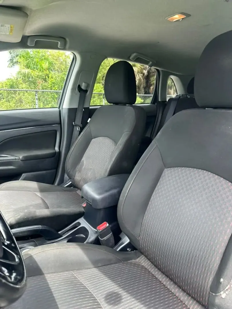 2017 Mitsubishi Outlander Sport 2.0 ES AWC CVT - Photo 11