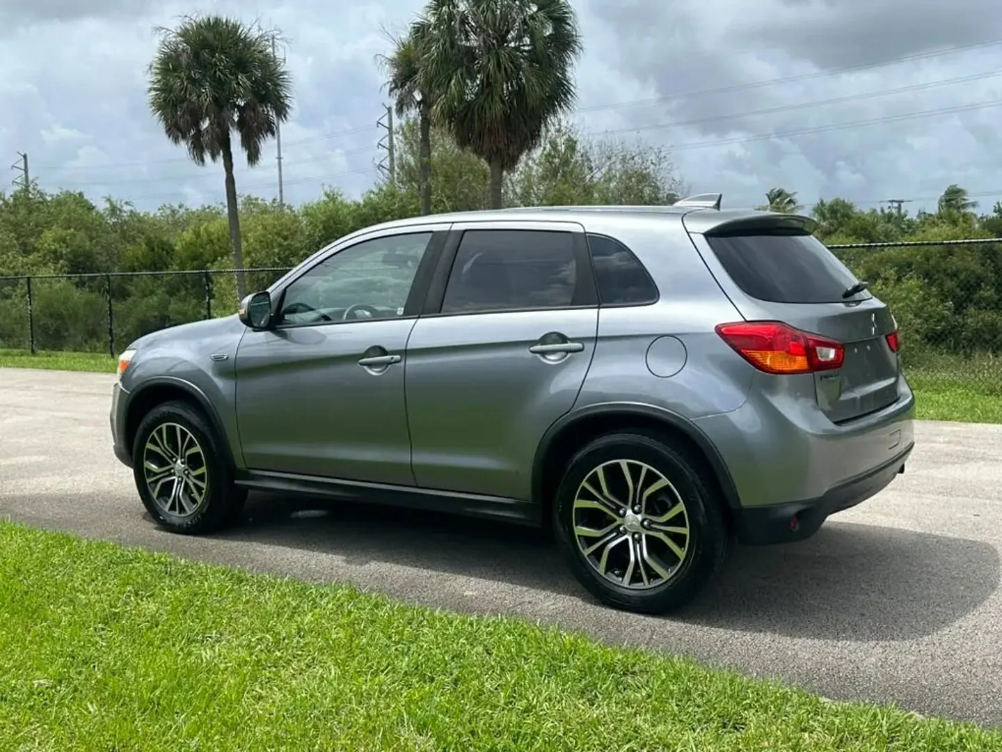 2017 Mitsubishi Outlander Sport 2.0 ES AWC CVT - Photo 6