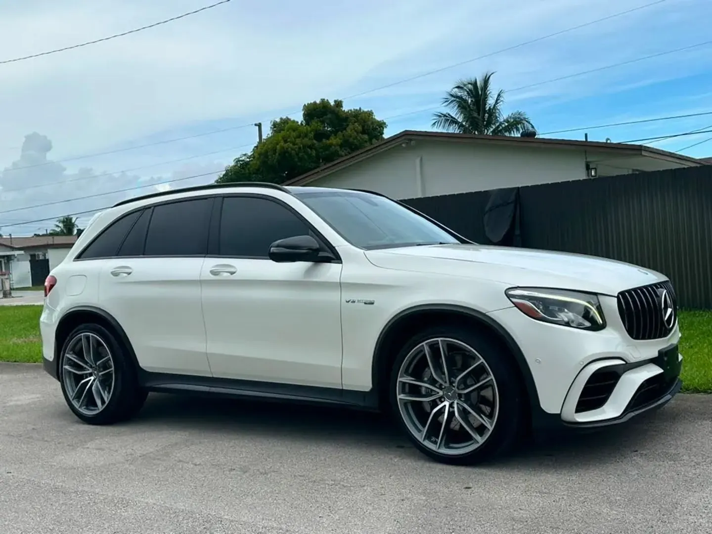 2019 Mercedes-Benz GLC AMG GLC63 4MATIC - Photo 2