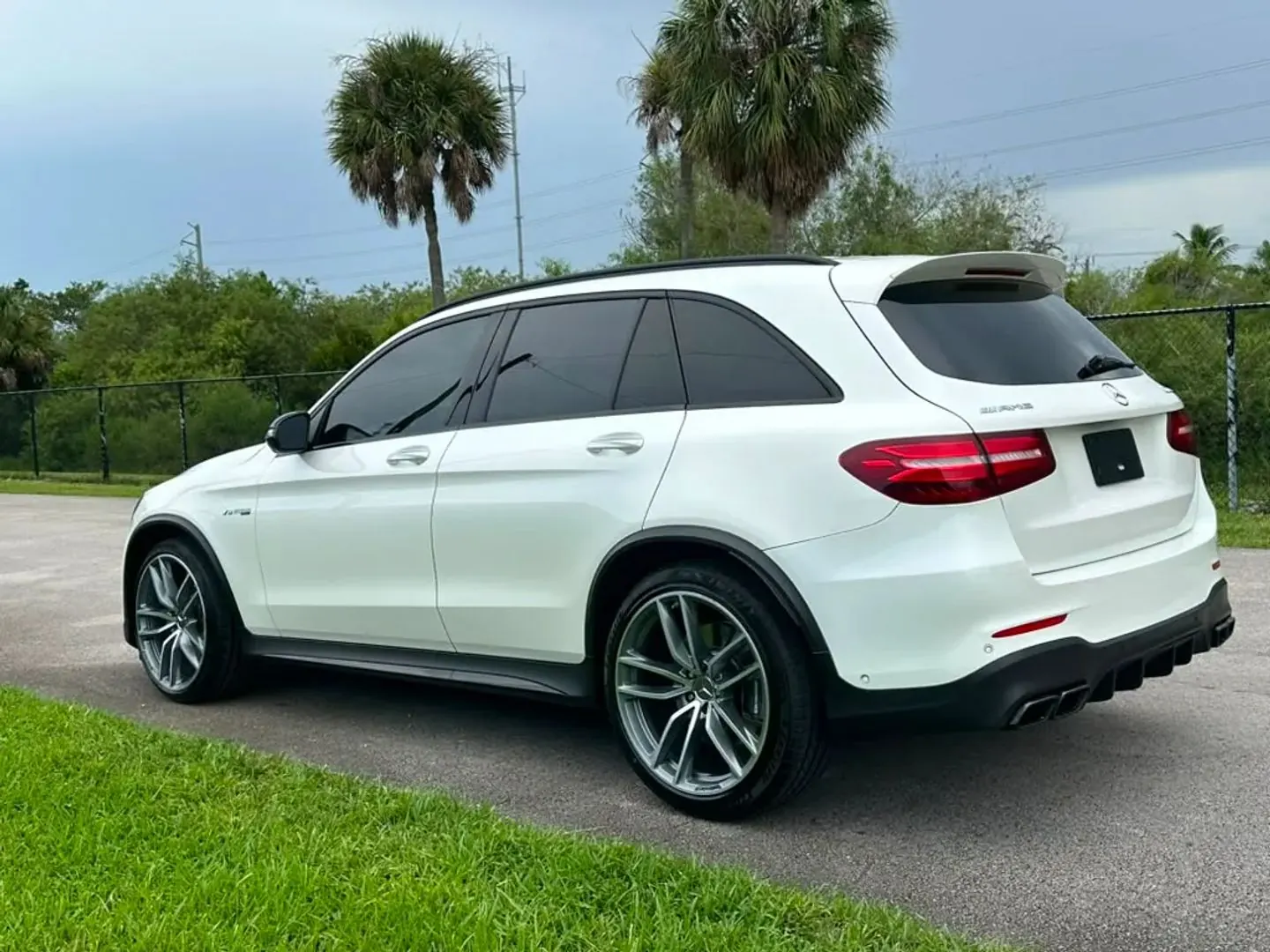 2019 Mercedes-Benz GLC AMG GLC63 4MATIC - Photo 6