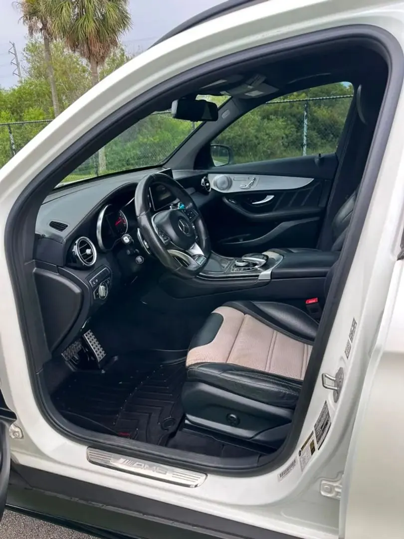 2019 Mercedes-Benz GLC AMG GLC63 4MATIC - Photo 8
