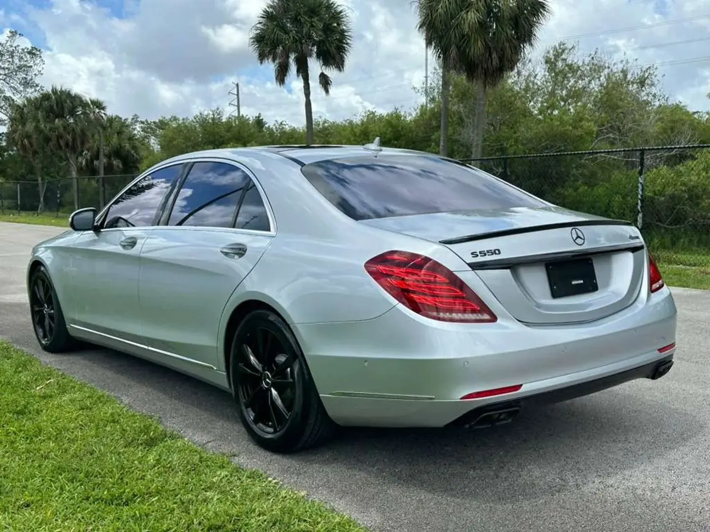 2017 Mercedes-Benz S-Class S550 4MATIC - Photo 6