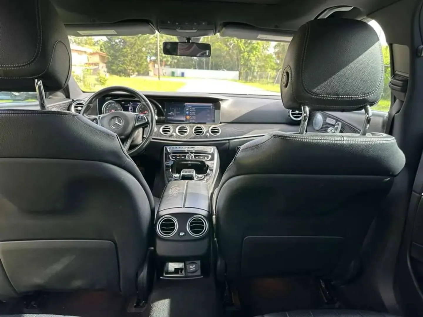 2017 Mercedes-Benz E-Class E300 - Photo 12