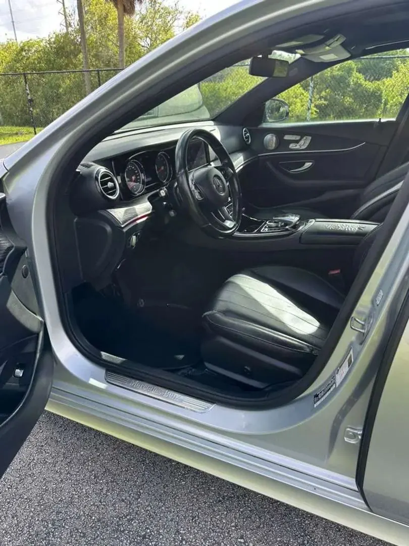 2017 Mercedes-Benz E-Class E300 - Photo 8