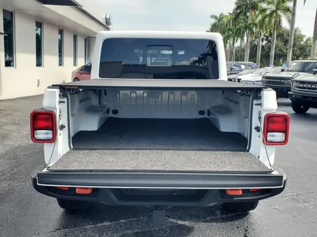 2023 Jeep Gladiator Mojave 4x4 - Photo 8