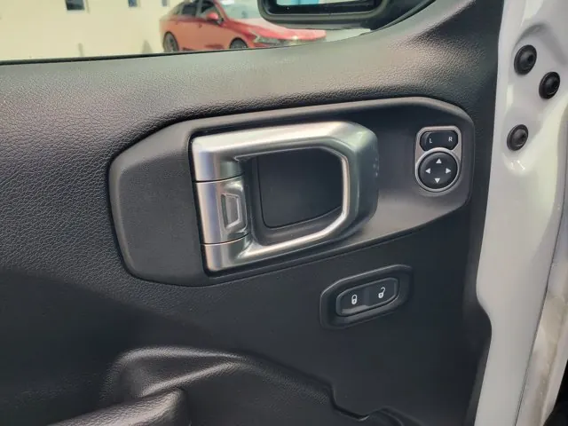 2023 Jeep Gladiator Mojave 4x4 - Photo 12