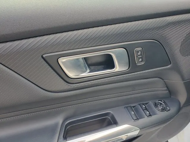 2024 Ford Mustang EcoBoost Premium Convertible - Photo 15