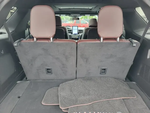 2023 Ford Explorer Platinum 4WD - Photo 8