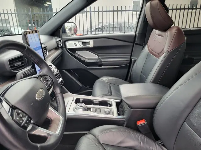 2023 Ford Explorer Platinum 4WD - Photo 11