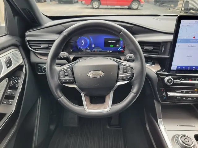 2023 Ford Explorer Platinum 4WD - Photo 18