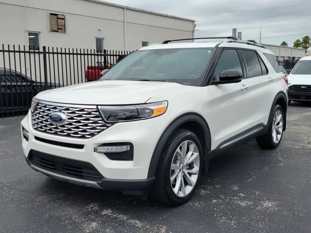 2023 Ford Explorer Platinum 4WD - Photo 3