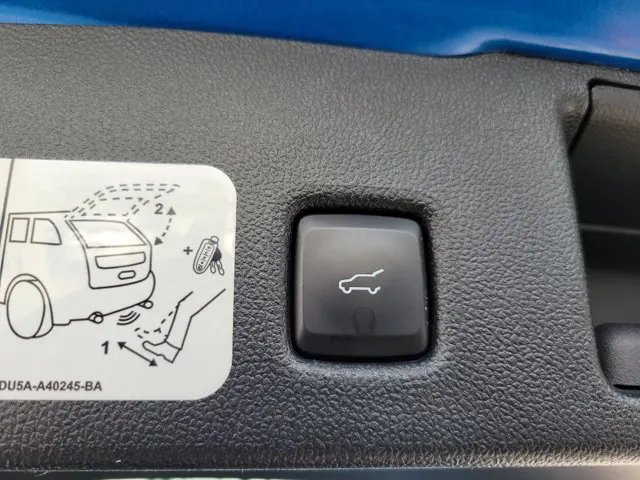 2020 Ford Escape SEL FWD - Photo 9