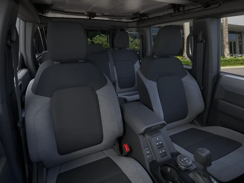 2026 Ford Bronco Base 4 Door 4x4 - Photo 10