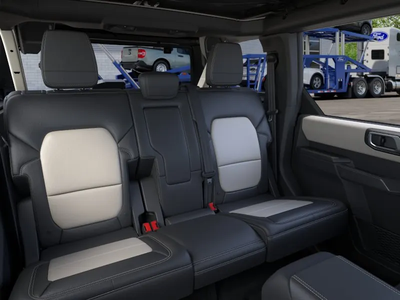 2026 Ford Bronco Outer Banks® - Photo 11